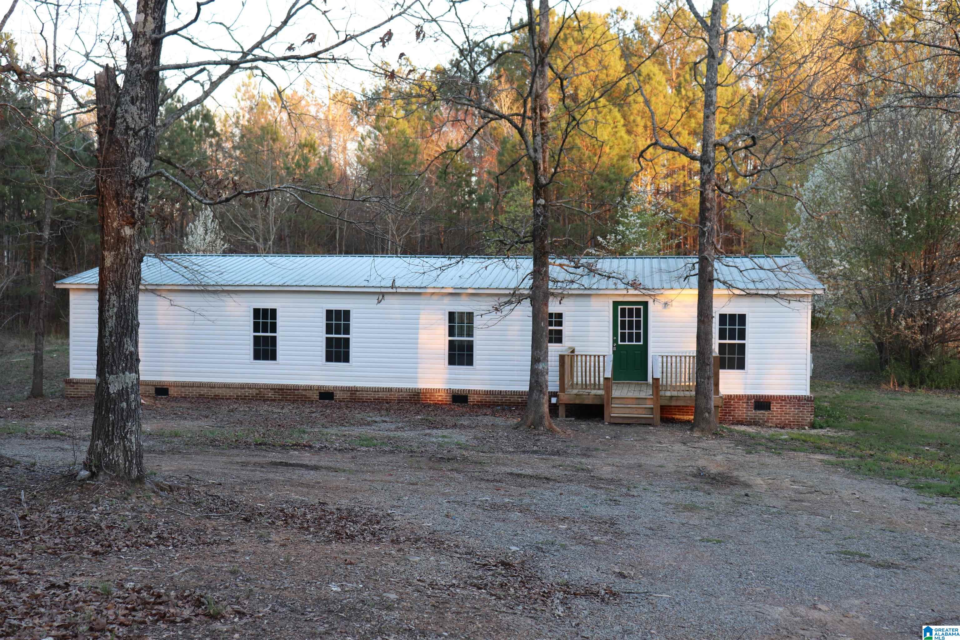 255 Estes Circle Oneonta, AL 35121 - Photo 2 of 27