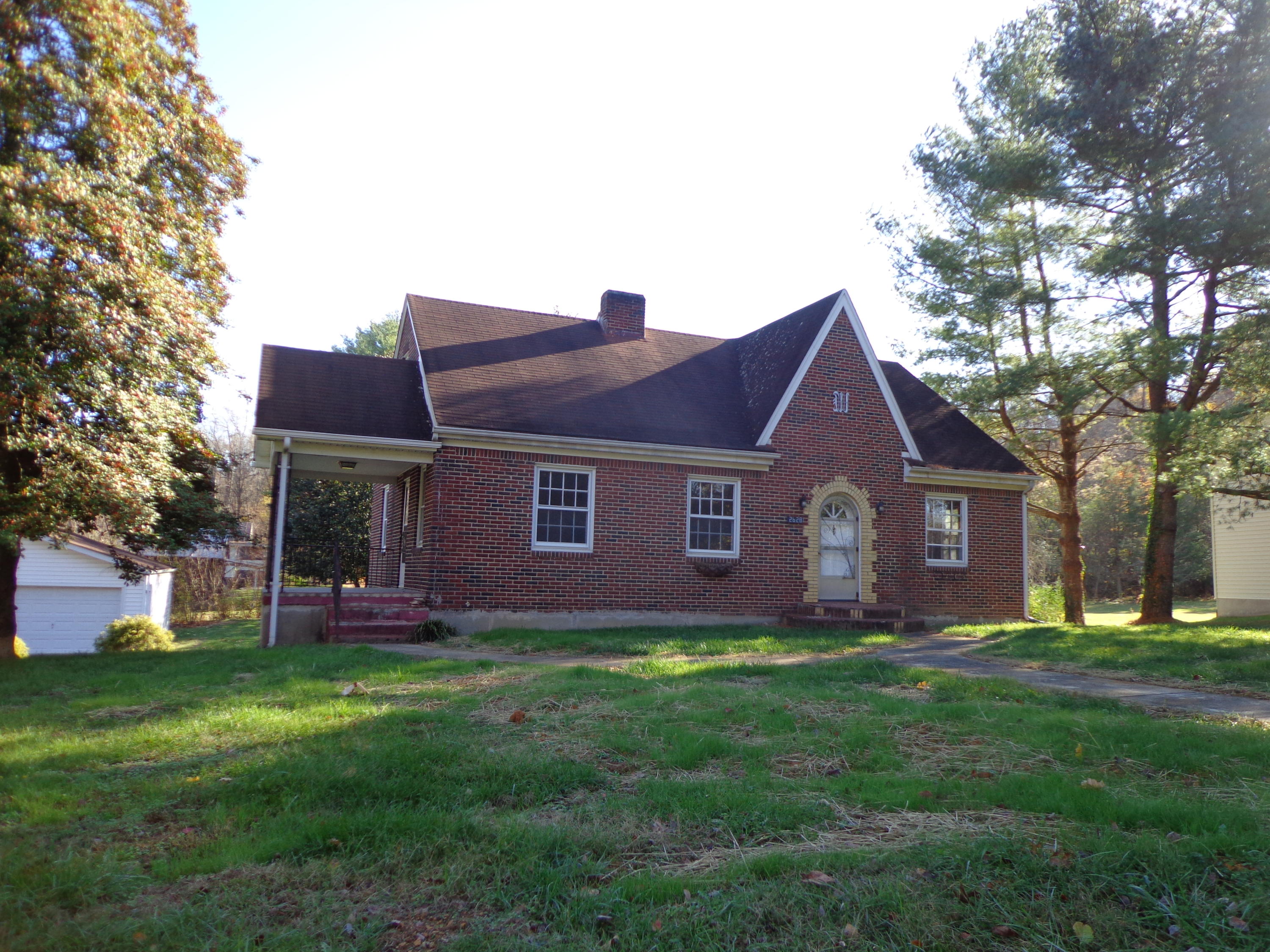 2628 Bandy Road Southeast Roanoke, VA 24014 - Photo 1 of 66 DSC07839