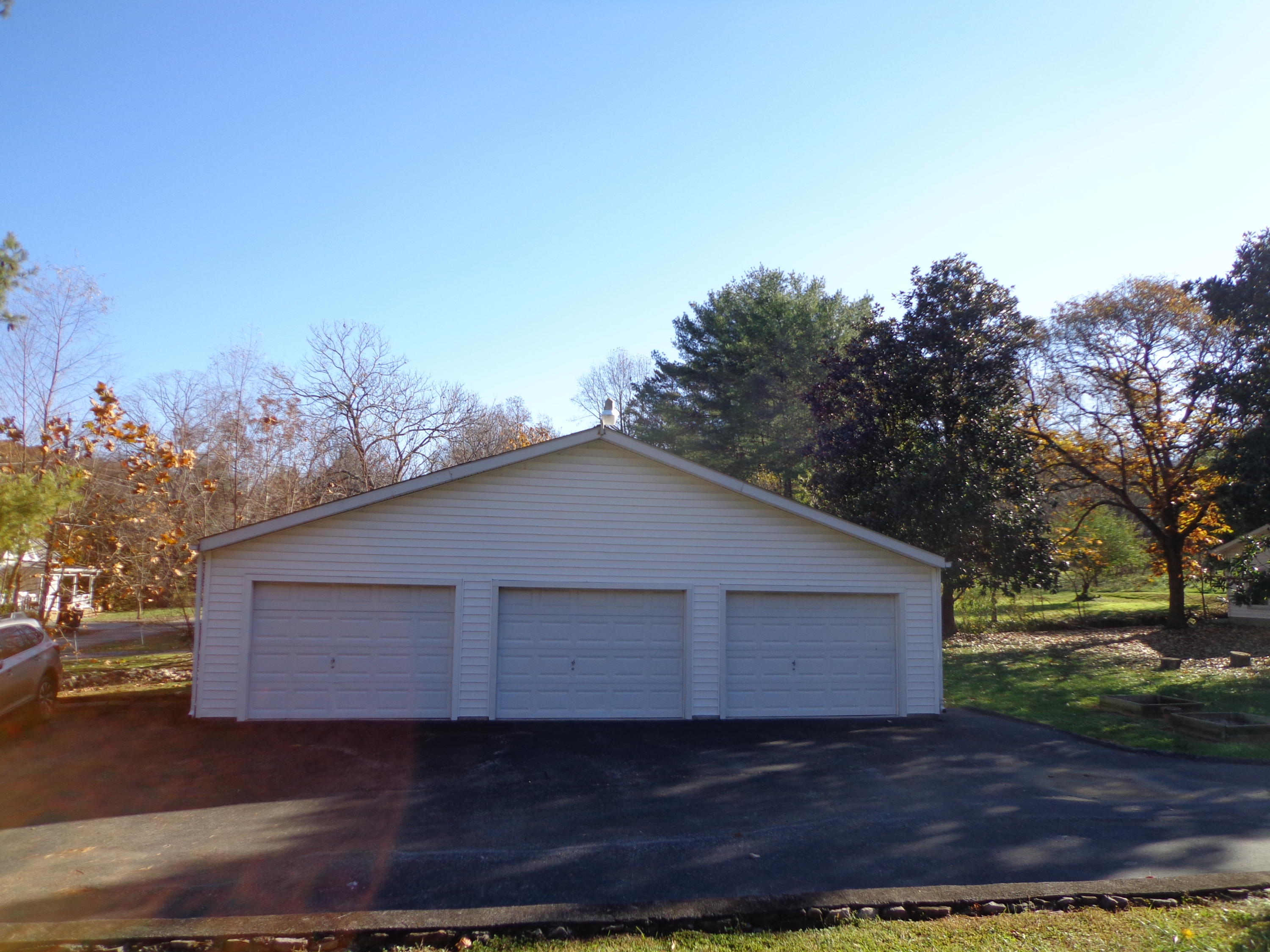 2628 Bandy Road Southeast Roanoke, VA 24014 - Photo 39 of 66 DSC07848