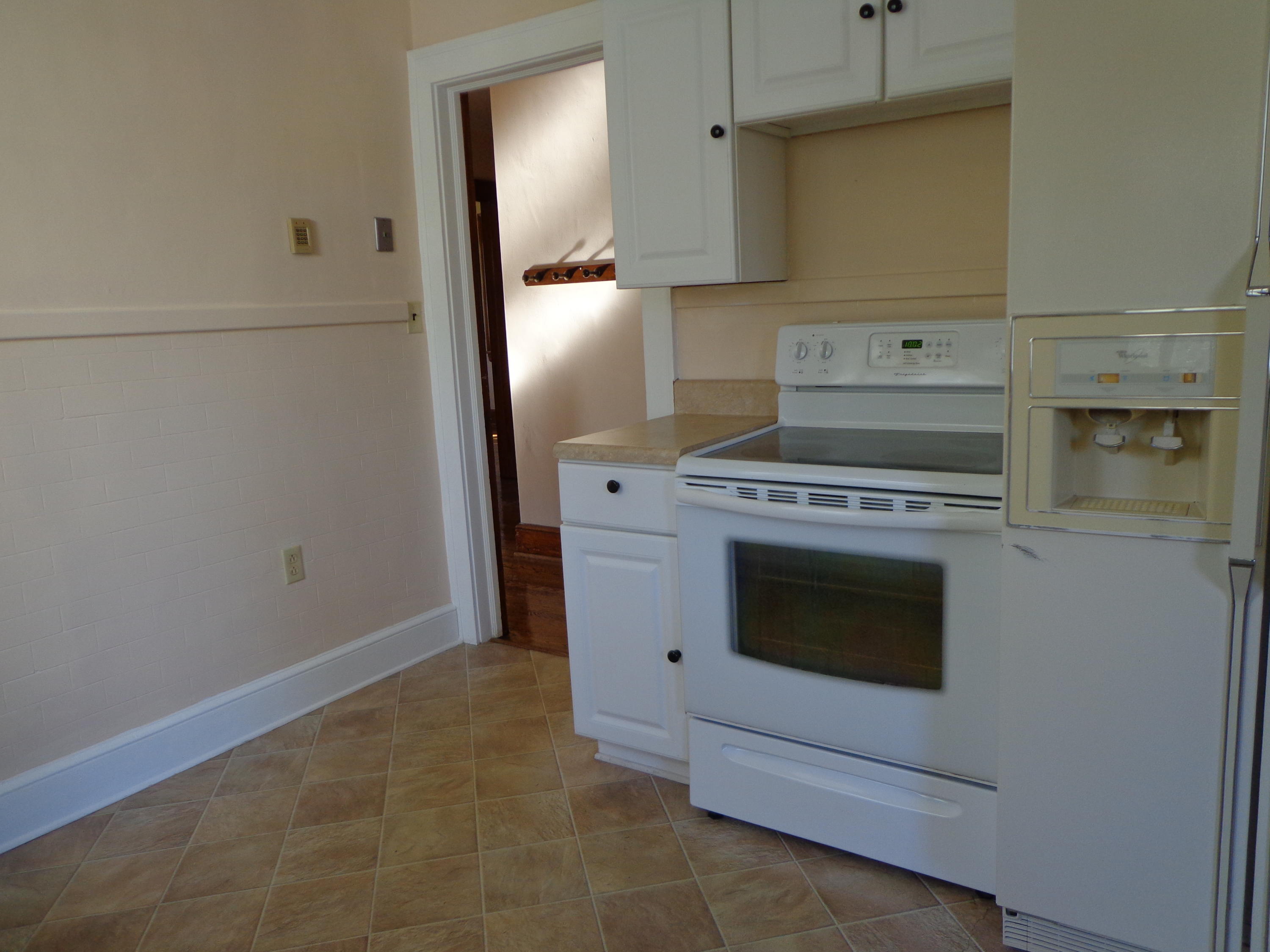 2628 Bandy Road Southeast Roanoke, VA 24014 - Photo 6 of 66 DSC07856