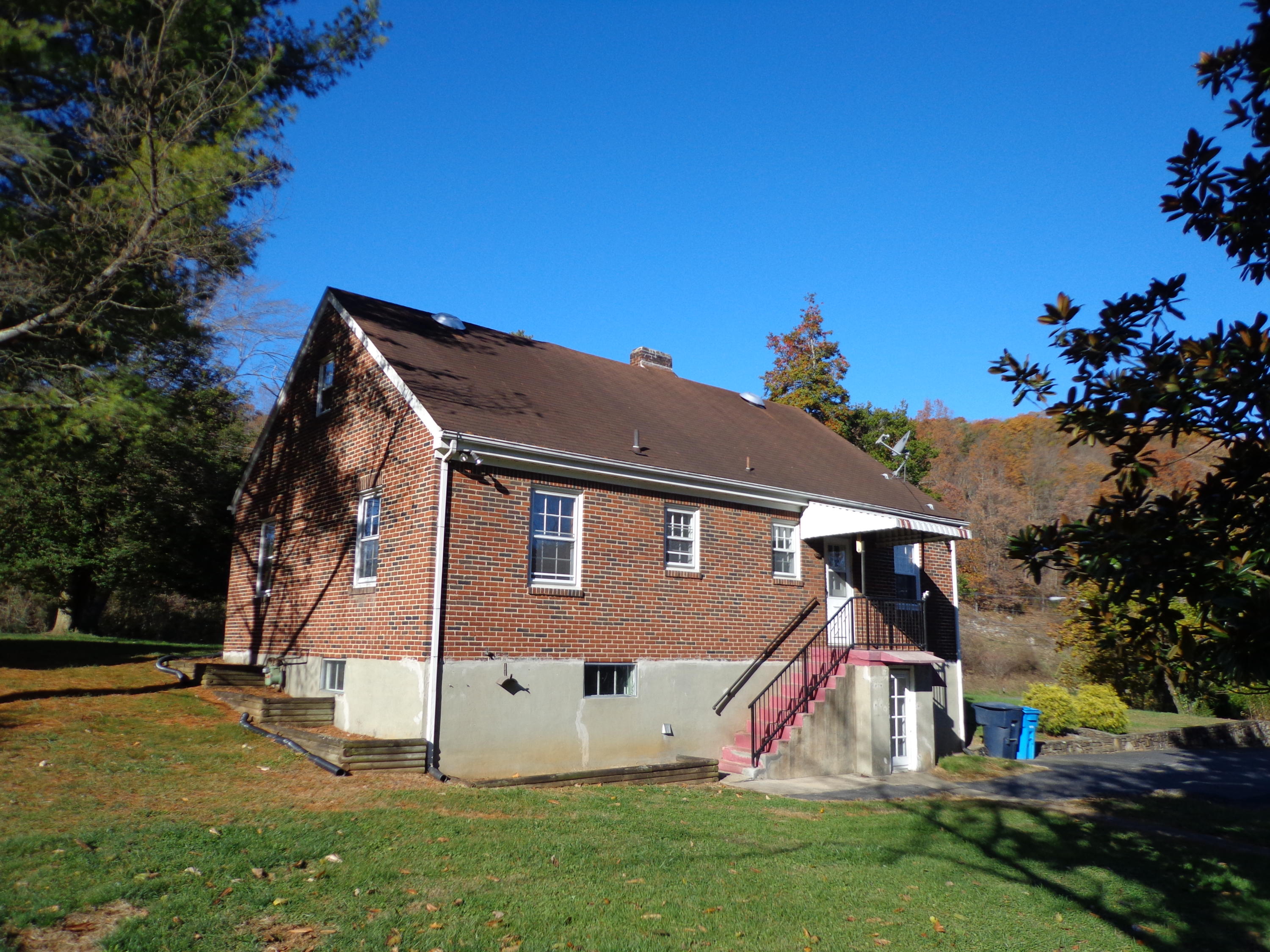 2628 Bandy Road Southeast Roanoke, VA 24014 - Photo 54 of 66 DSC07844