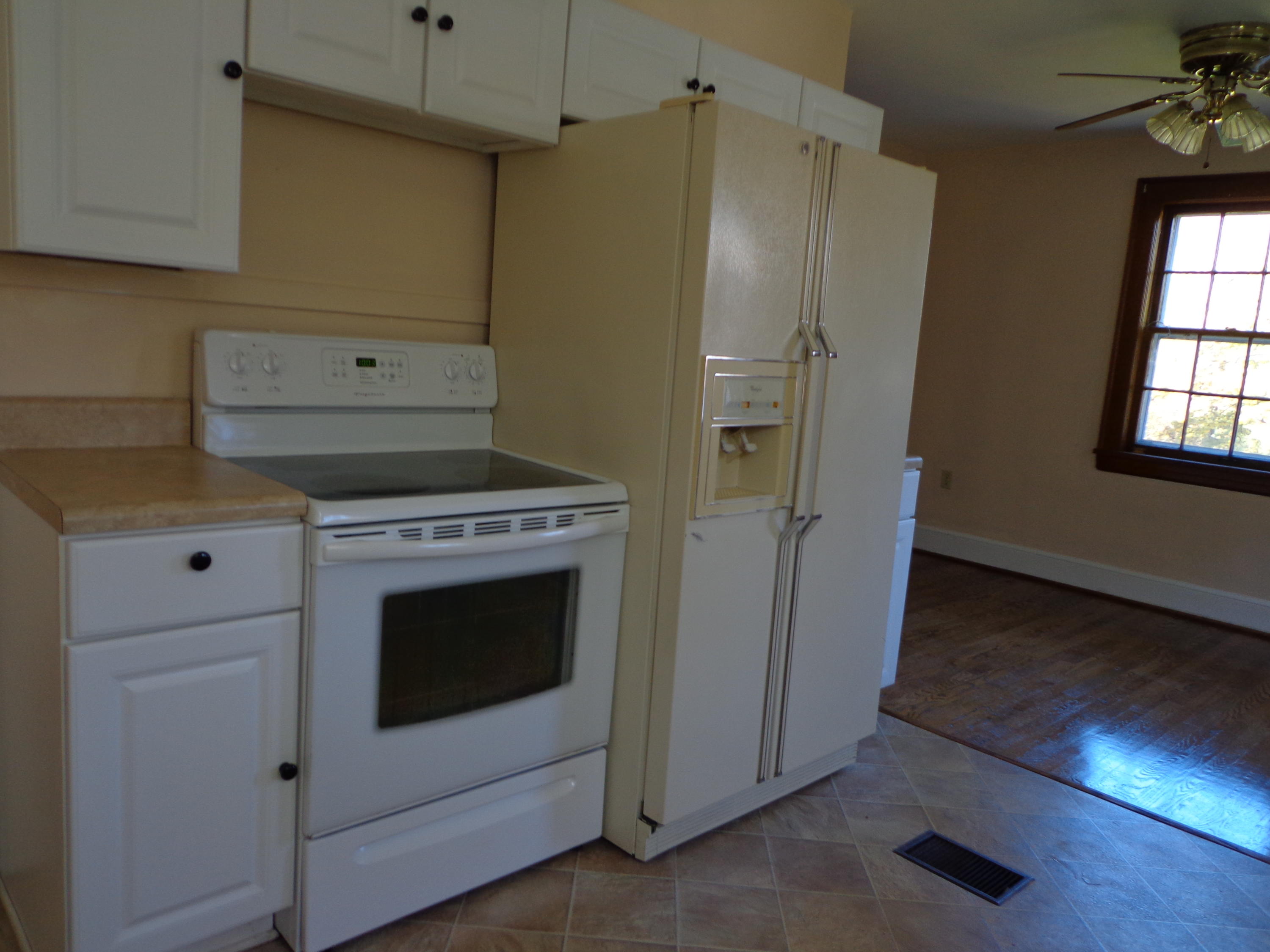 2628 Bandy Road Southeast Roanoke, VA 24014 - Photo 8 of 66 DSC07859