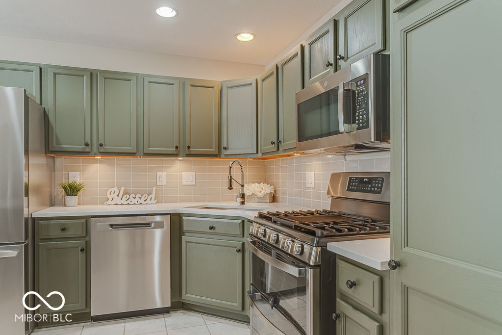 9693 Legare Street Fishers, IN 46038 - Photo 5 of 26