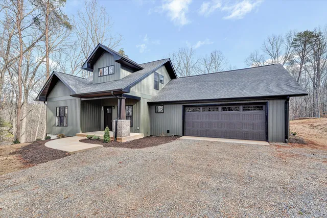 $549,000 | 103 Bluff Court, Moneta, VA 24121