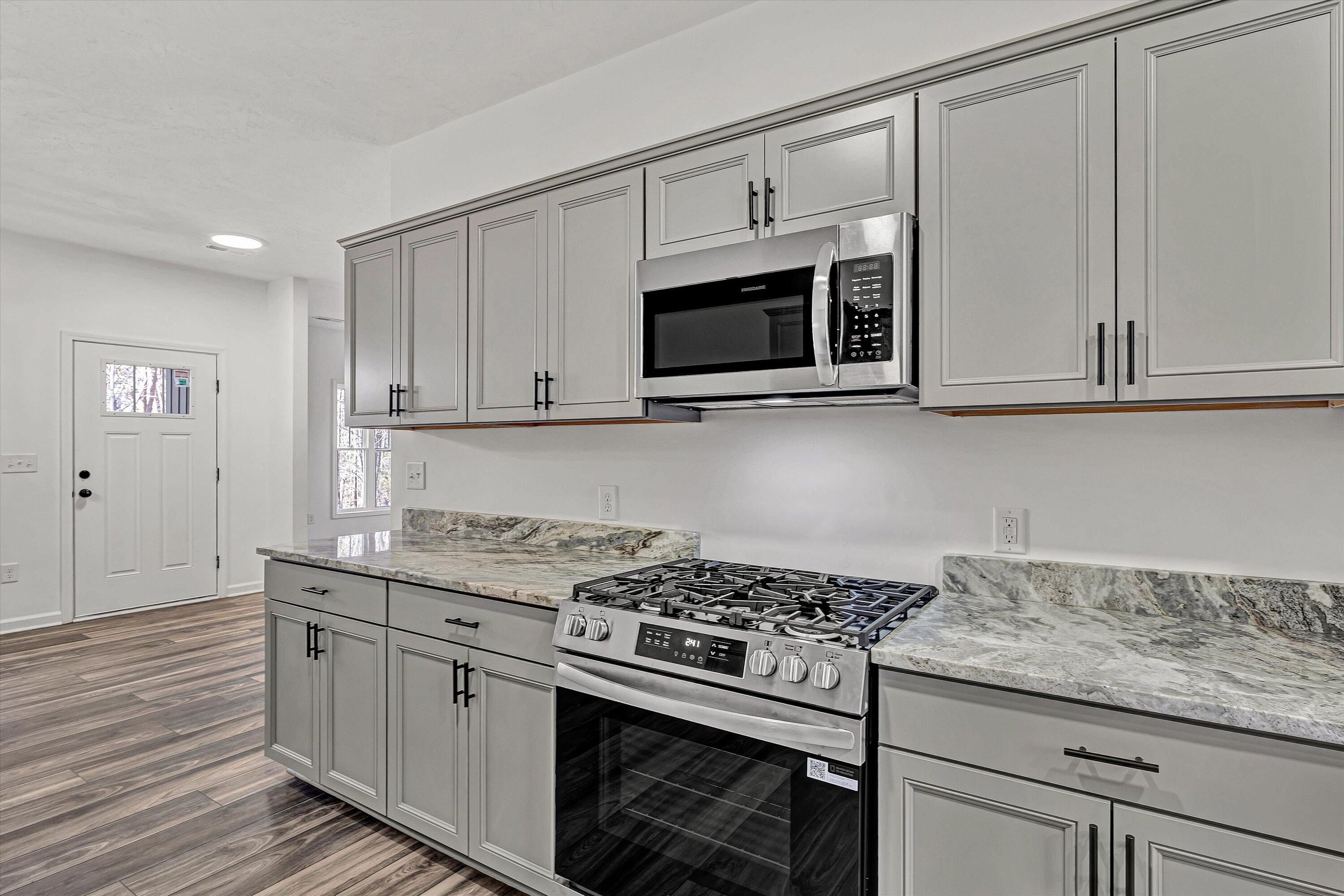 103 Bluff Court Moneta, VA 24121 - Photo 13 of 63 13-DSC00160