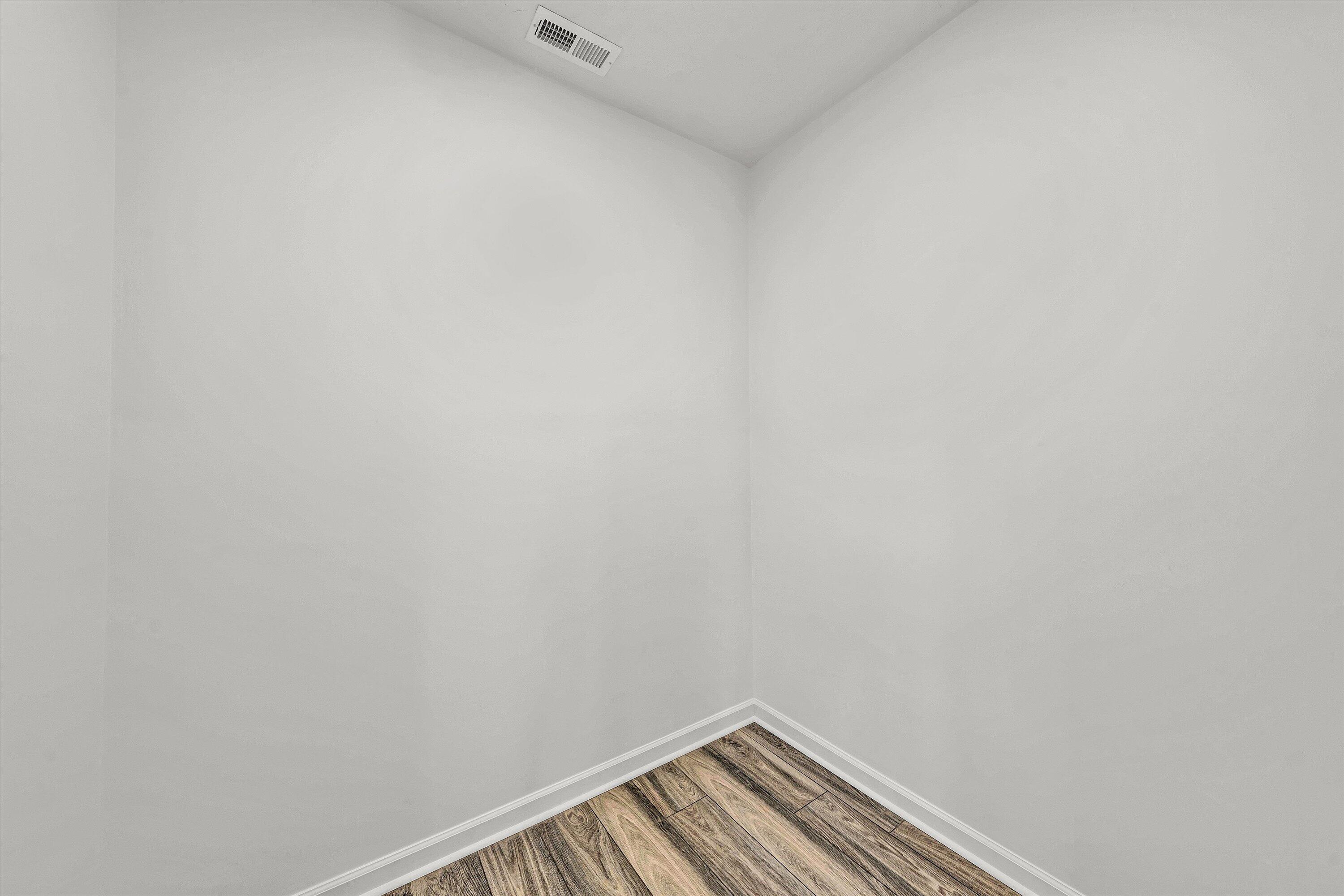 103 Bluff Court Moneta, VA 24121 - Photo 16 of 63 Pantry