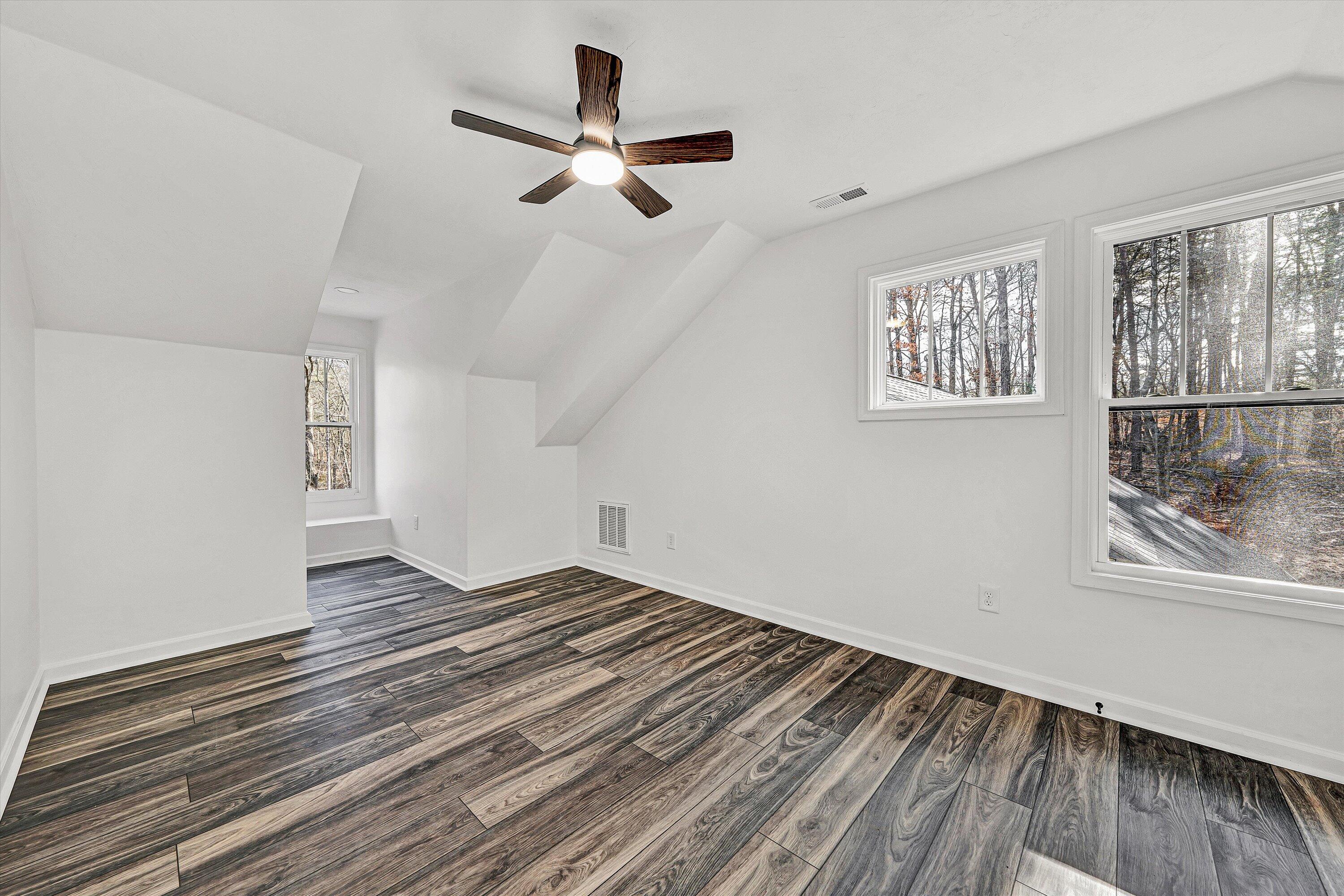 103 Bluff Court Moneta, VA 24121 - Photo 37 of 63 Bed 3