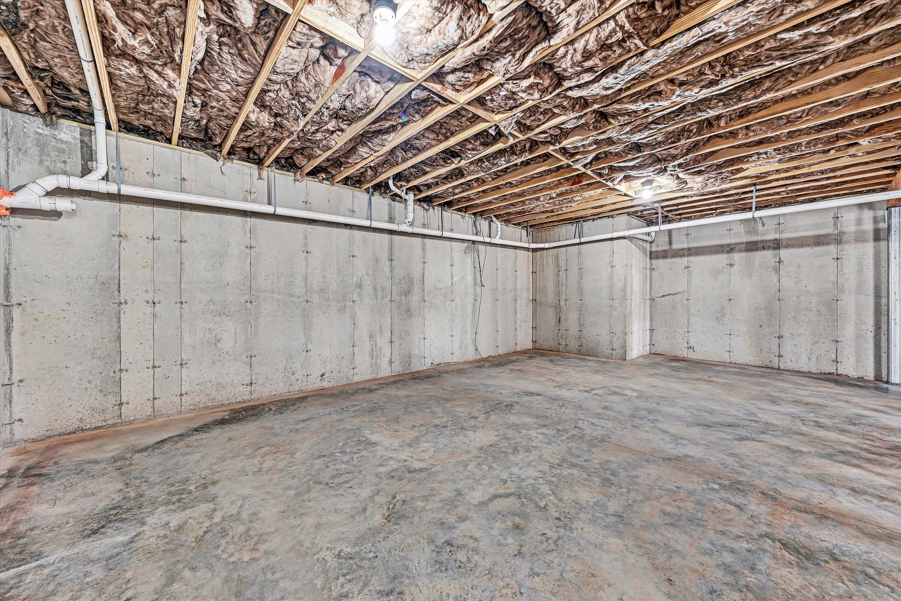 103 Bluff Court Moneta, VA 24121 - Photo 40 of 63 a view of an empty room