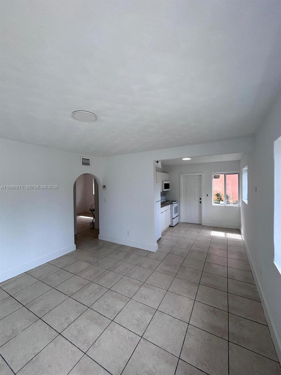 1128 Northwest 76th Street Miami, FL 33150 - Photo 19 of 25