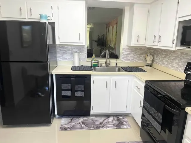 $1,895 | 14527 Bonaire Boulevard, Unit 207, Delray Beach, FL 33446