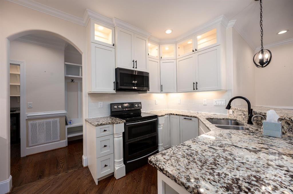 1390 Null Road Lincolnton, NC 28092 - Photo 11 of 37 Gallery Image 11