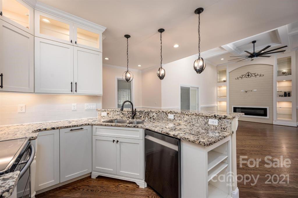 1390 Null Road Lincolnton, NC 28092 - Photo 12 of 37 Gallery Image 12