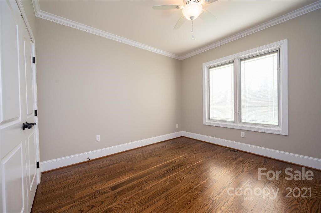 1390 Null Road Lincolnton, NC 28092 - Photo 20 of 37 Gallery Image 20