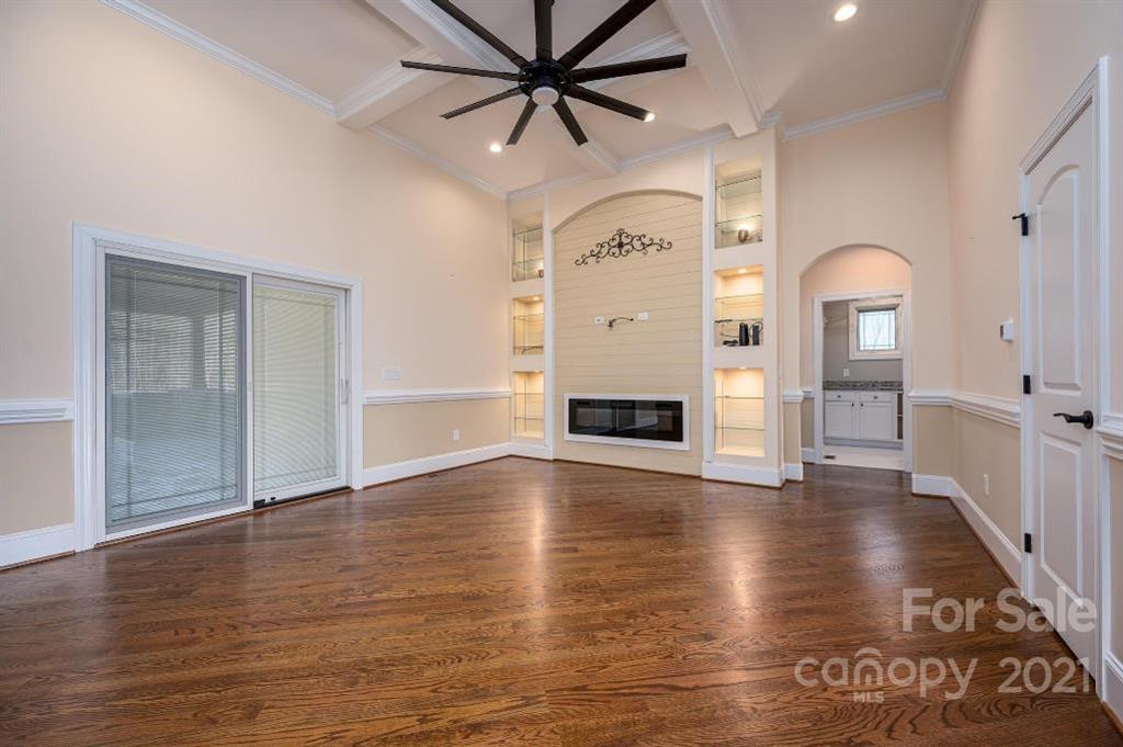 1390 Null Road Lincolnton, NC 28092 - Photo 6 of 37 Gallery Image 6