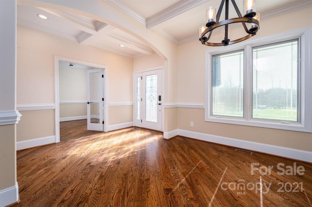 1390 Null Road Lincolnton, NC 28092 - Photo 10 of 37 Gallery Image 10