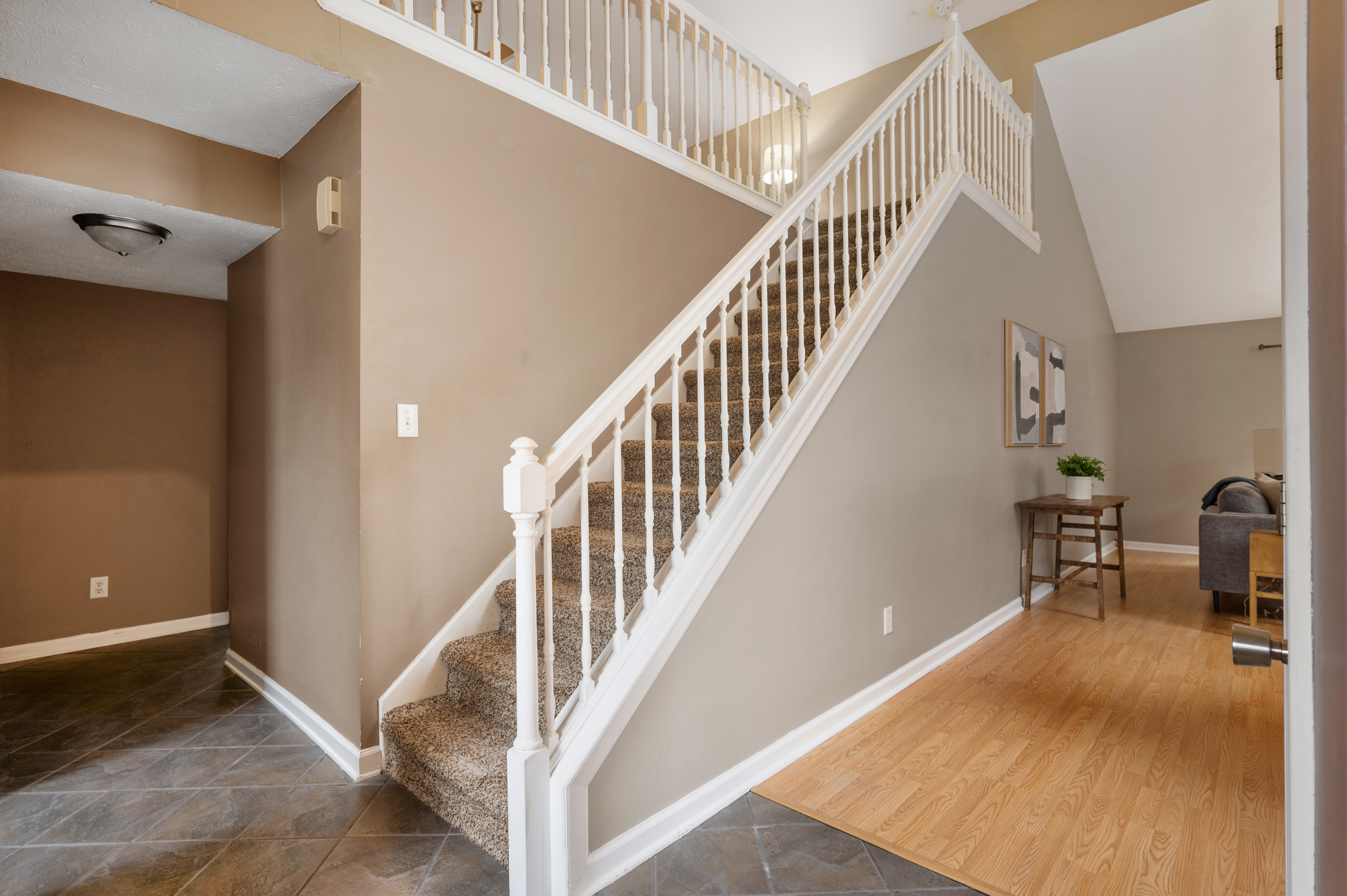 5635 Rundle Court Indianapolis, IN 46220 - Photo 6 of 32 Gallery Image 6