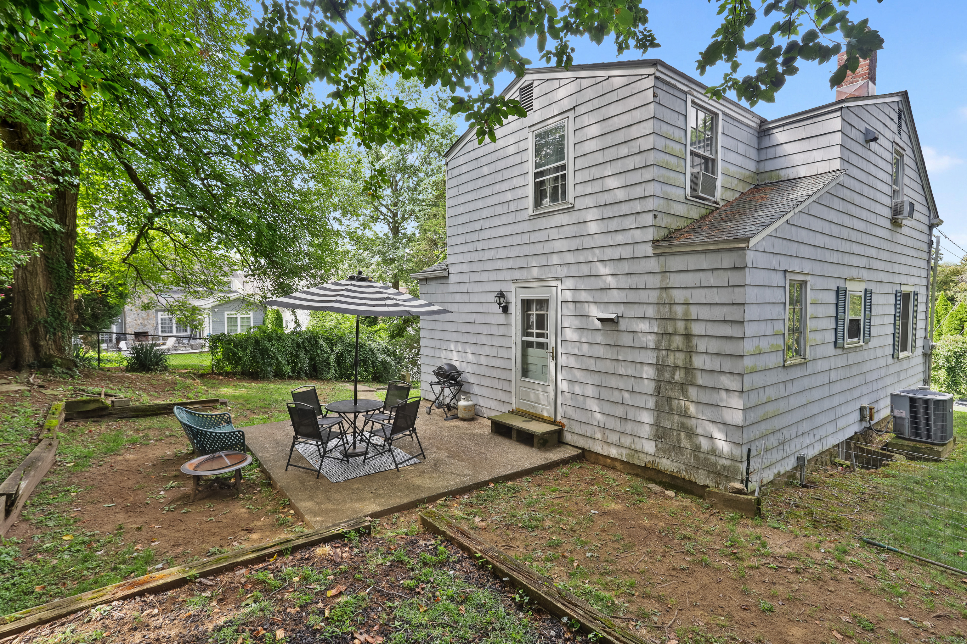 25 Hoover Road Greenwich, CT 06878 - Photo 5 of 18