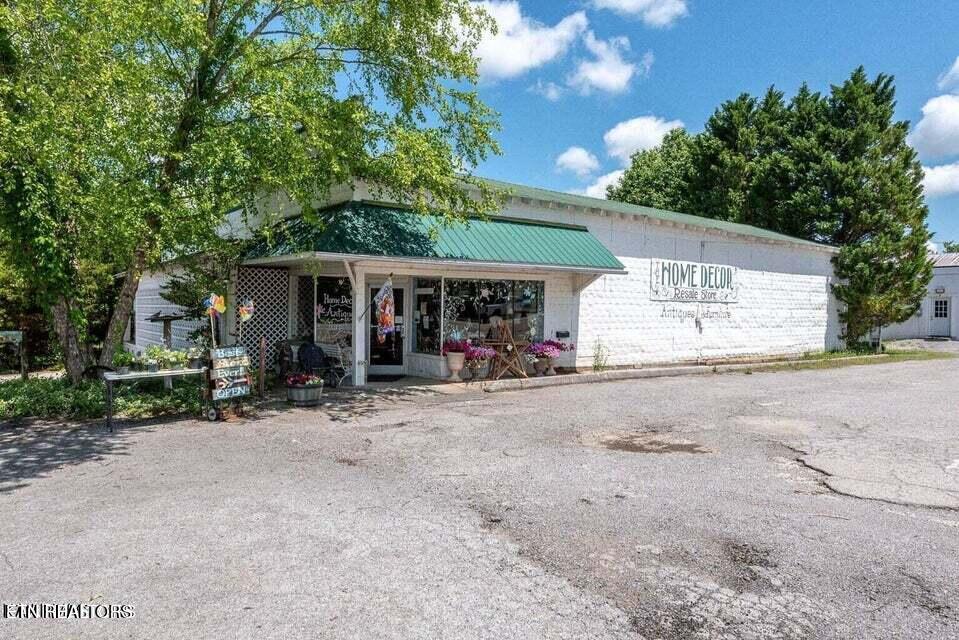 6710 Morganton Road Greenback, TN 37742 - Photo 3 of 20 Downtown Greenback!