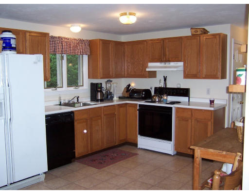 27 West Boundary Road Pembroke, MA 02359 - Photo 7 of 9 Gallery Image 7