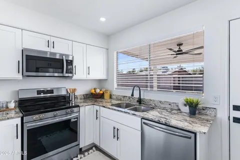 $449,900 | 525 West El Prado Road, Chandler, AZ 85225