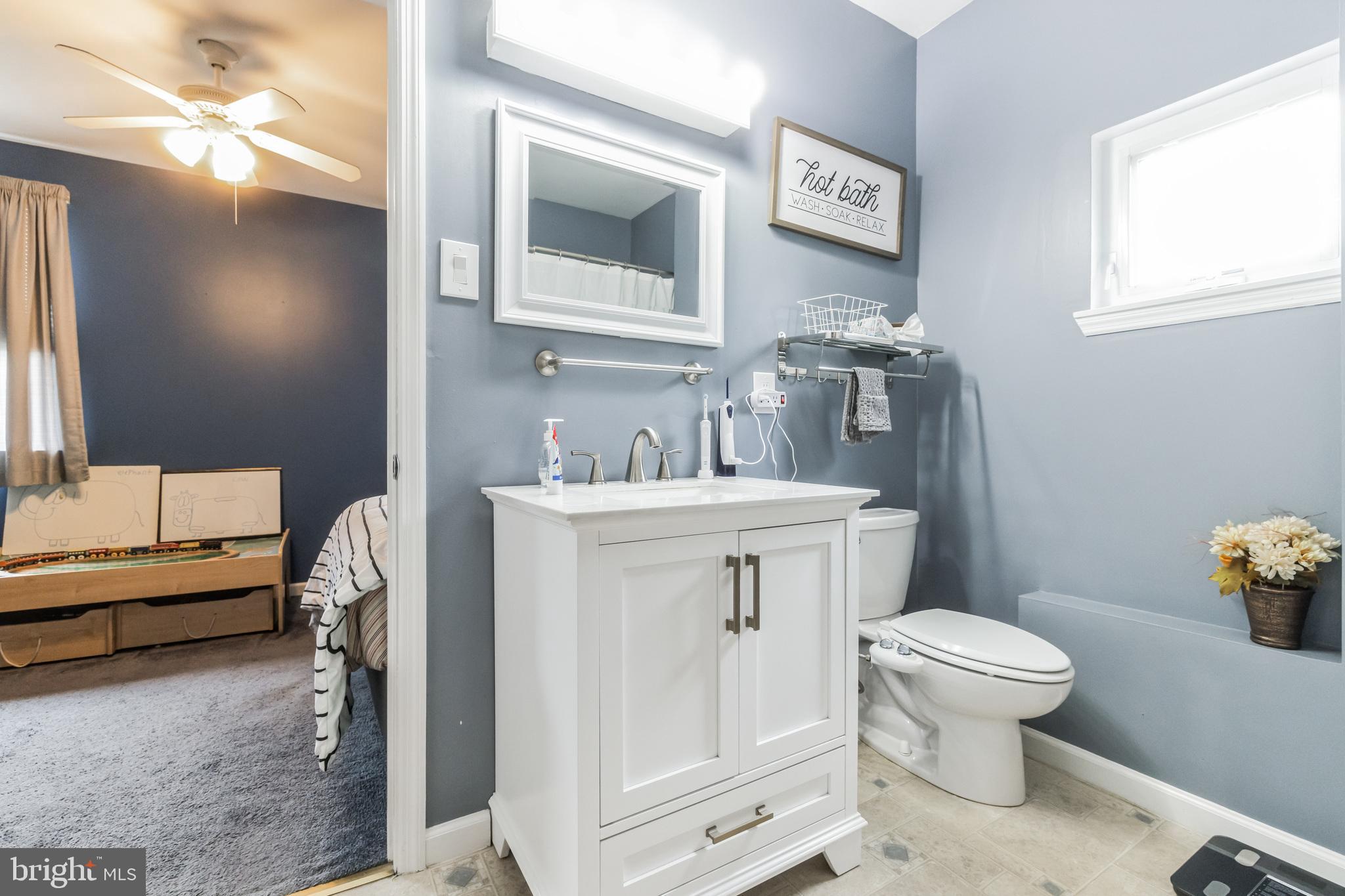 19 James Road Hatboro, PA 19040 - Photo 18 of 31 Attached bathroom