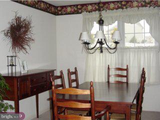 406 Apache Drive Sinking Spring, PA 19608 - Photo 3 of 6