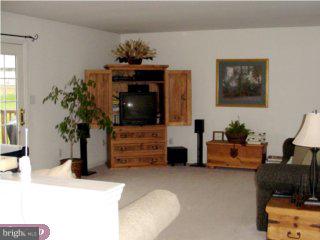 406 Apache Drive Sinking Spring, PA 19608 - Photo 4 of 6