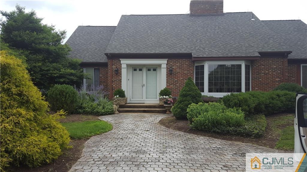160 Friendship Road Cranbury, NJ 08512 - Photo 1 of 25 Gallery Image 1