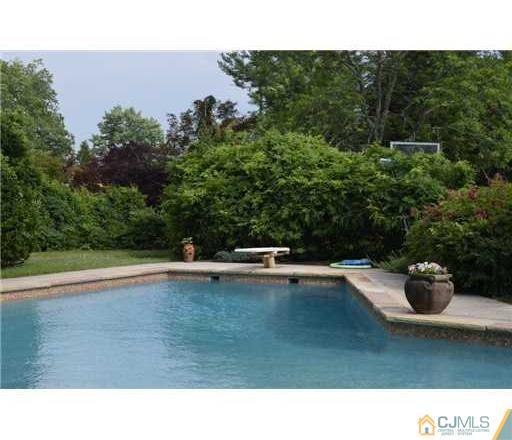 160 Friendship Road Cranbury, NJ 08512 - Photo 18 of 25 Gallery Image 18