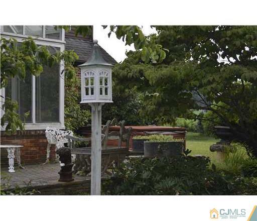 160 Friendship Road Cranbury, NJ 08512 - Photo 21 of 25 Gallery Image 21