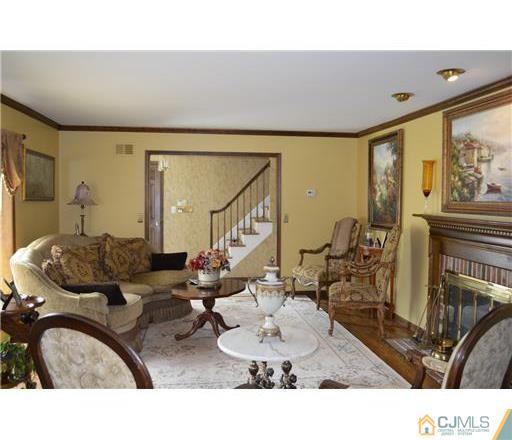 160 Friendship Road Cranbury, NJ 08512 - Photo 7 of 25 Gallery Image 7