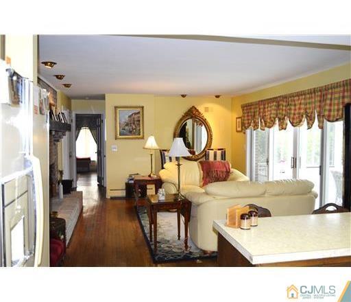160 Friendship Road Cranbury, NJ 08512 - Photo 10 of 25 Gallery Image 10
