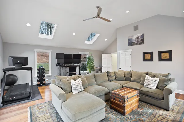 $1,199,000 | 41 Deer Hill Road, Redding, CT 06896