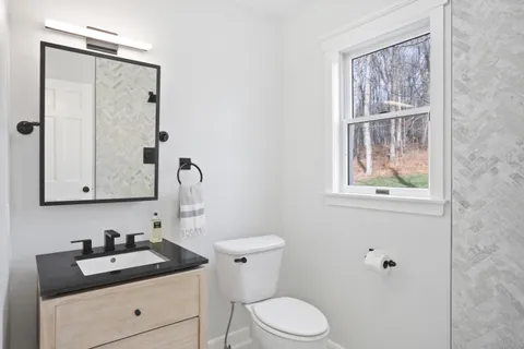 $1,199,000 | 41 Deer Hill Road, Redding, CT 06896