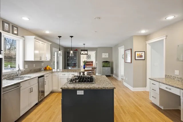 $1,199,000 | 41 Deer Hill Road, Redding, CT 06896