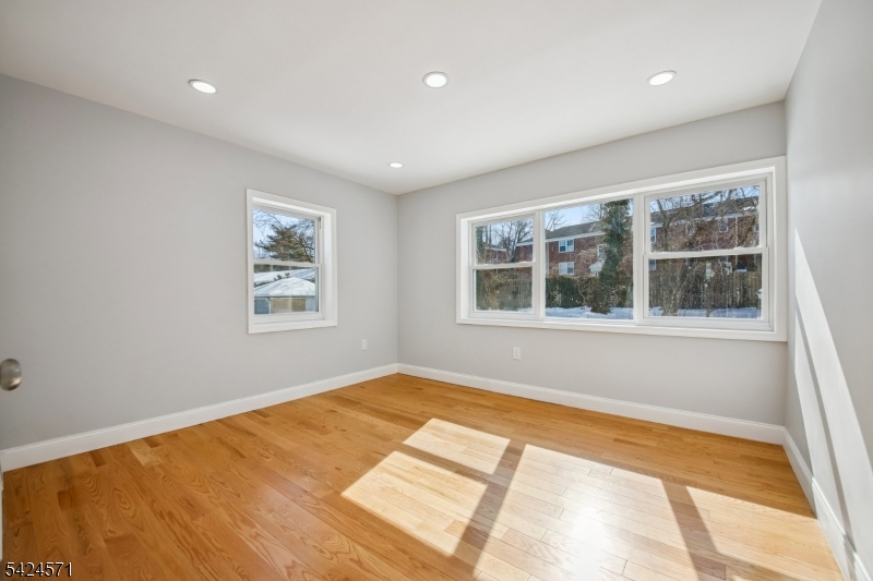 20 Edgar Street Summit, NJ 07901 - Photo 26 of 37