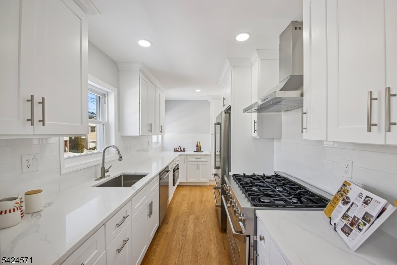 20 Edgar Street Summit, NJ 07901 - Photo 10 of 37