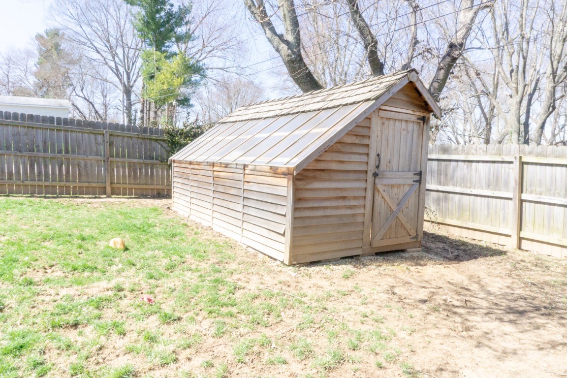 592 West Green Road Bloomington, IN 47403 - Photo 25 of 26 Gallery Image 25