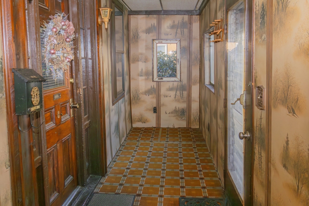 38 Park Street Webster, MA 01570 - Photo 12 of 37