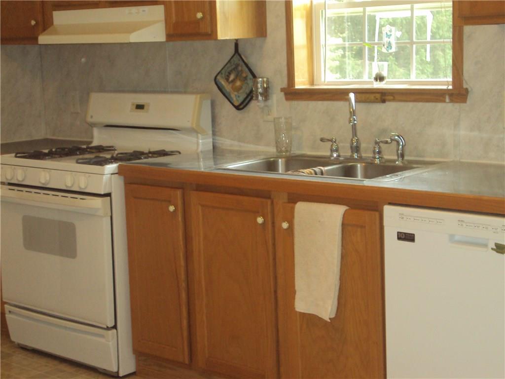187 Andrusky Road Mercer, PA 16137 - Photo 10 of 15 Right side of kitchen