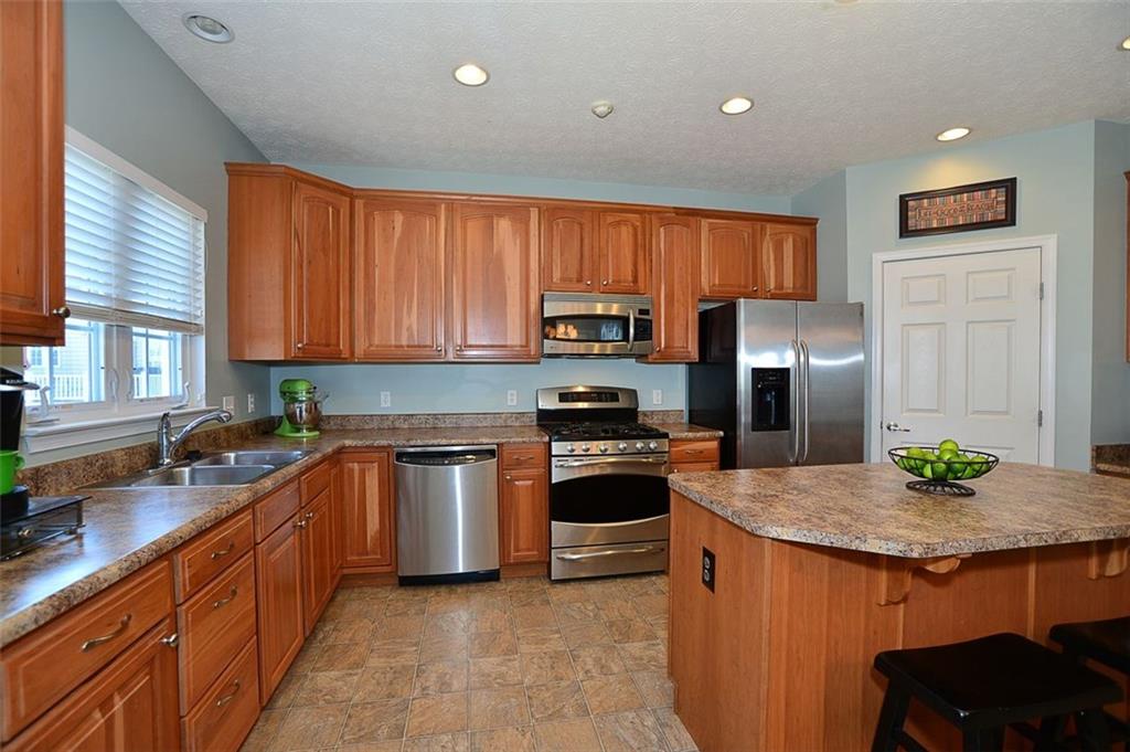 2011 Village Run Road Wexford, PA 15090 - Photo 8 of 19 Kitchen