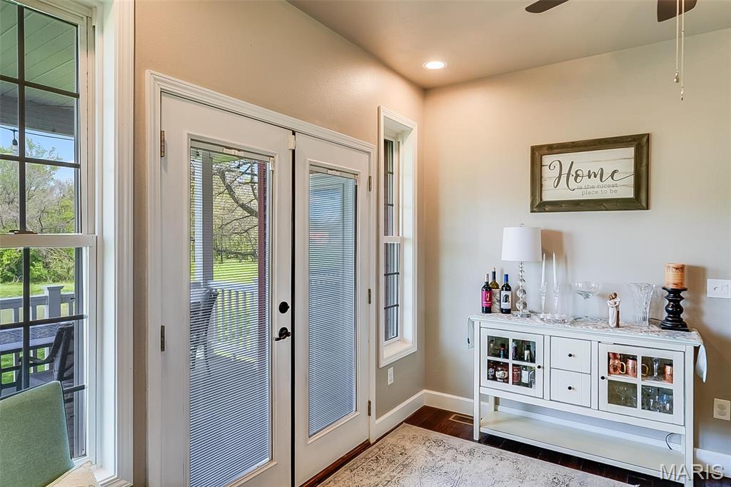9120 Rezy Road Staunton, IL 62088 - Photo 22 of 62