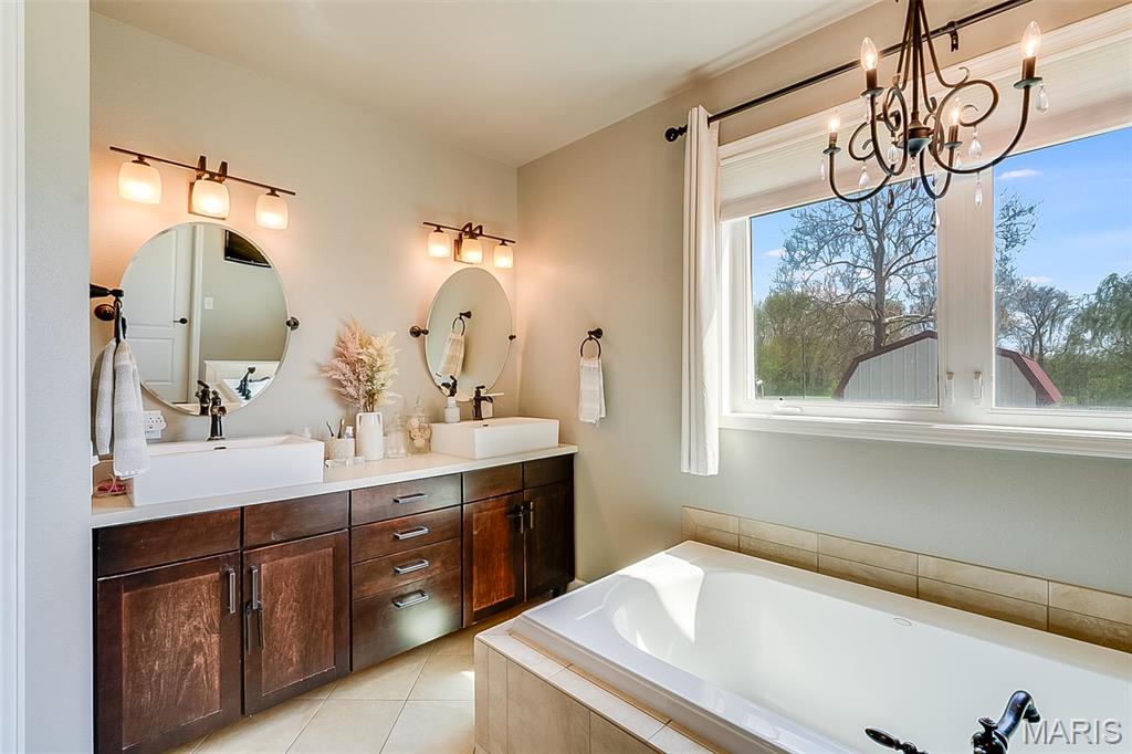 9120 Rezy Road Staunton, IL 62088 - Photo 31 of 62
