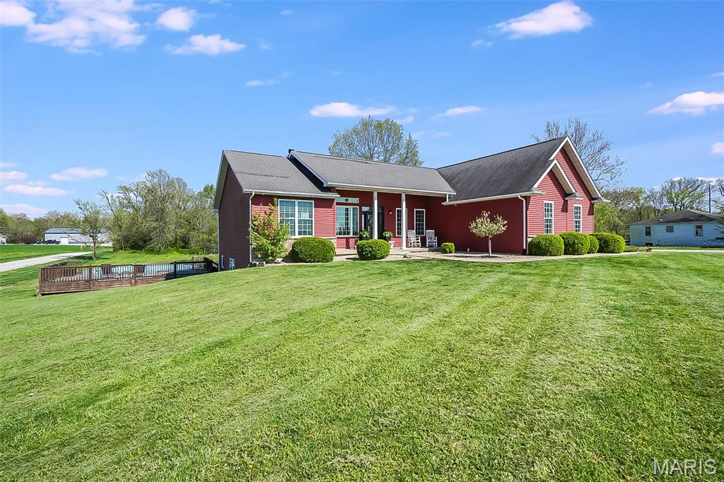 9120 Rezy Road Staunton, IL 62088 - Photo 7 of 62