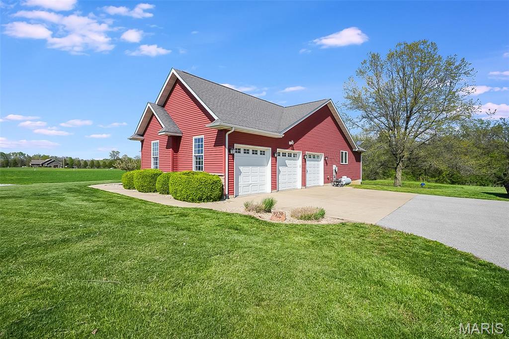 9120 Rezy Road Staunton, IL 62088 - Photo 8 of 62
