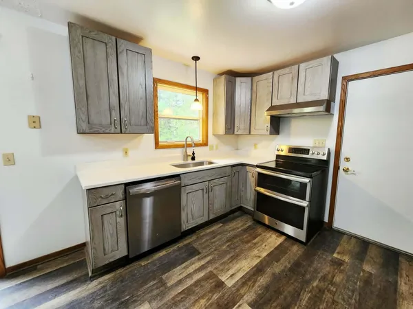 $289,900 | 10197 Mizzen Lane, Pleasant Lake, MI 49272