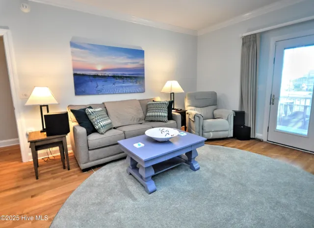 $1,390,000 | 44 Cumberland Street, Ocean Isle Beach, NC 28469