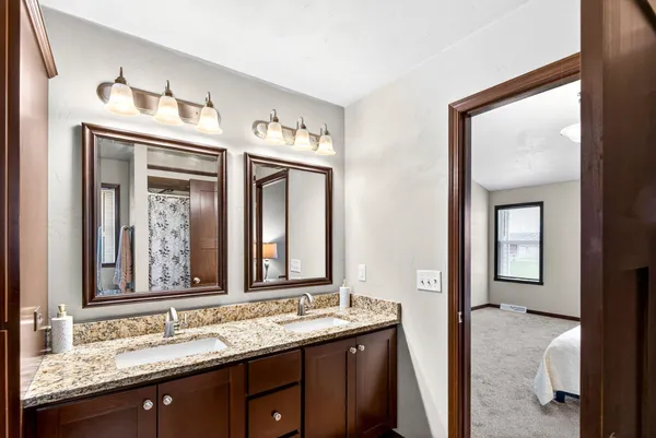 $549,900 | 3309 East Aquamarine Avenue, Appleton, WI 54913