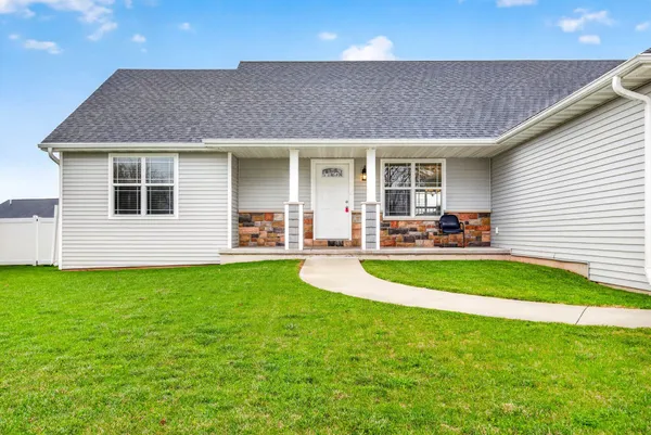 $549,900 | 3309 East Aquamarine Avenue, Appleton, WI 54913
