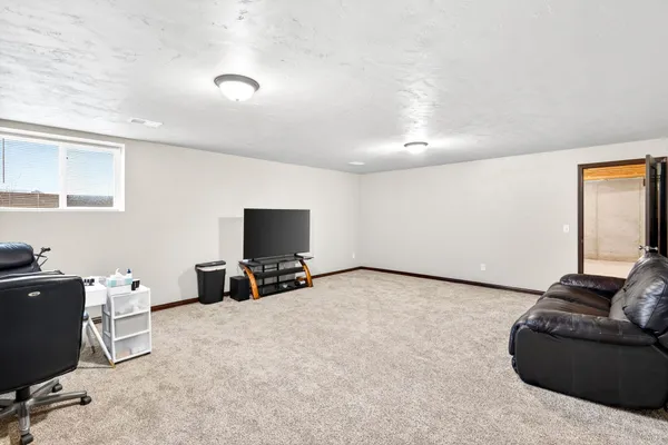 $549,900 | 3309 East Aquamarine Avenue, Appleton, WI 54913